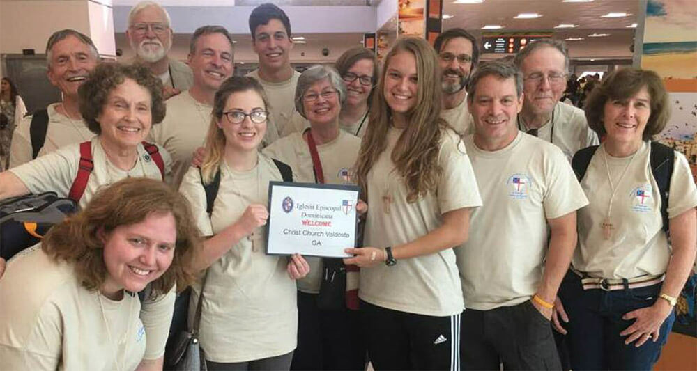 The missioners from Christ Church (Valdosta) in the Santo Domingo airport on June 12.
